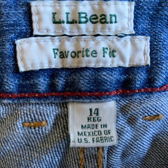 LL Bean Favorite Fit Jeans Women Size 14 Straight Leg High Rise Med Wash Stretch - Picture 6 of 7
